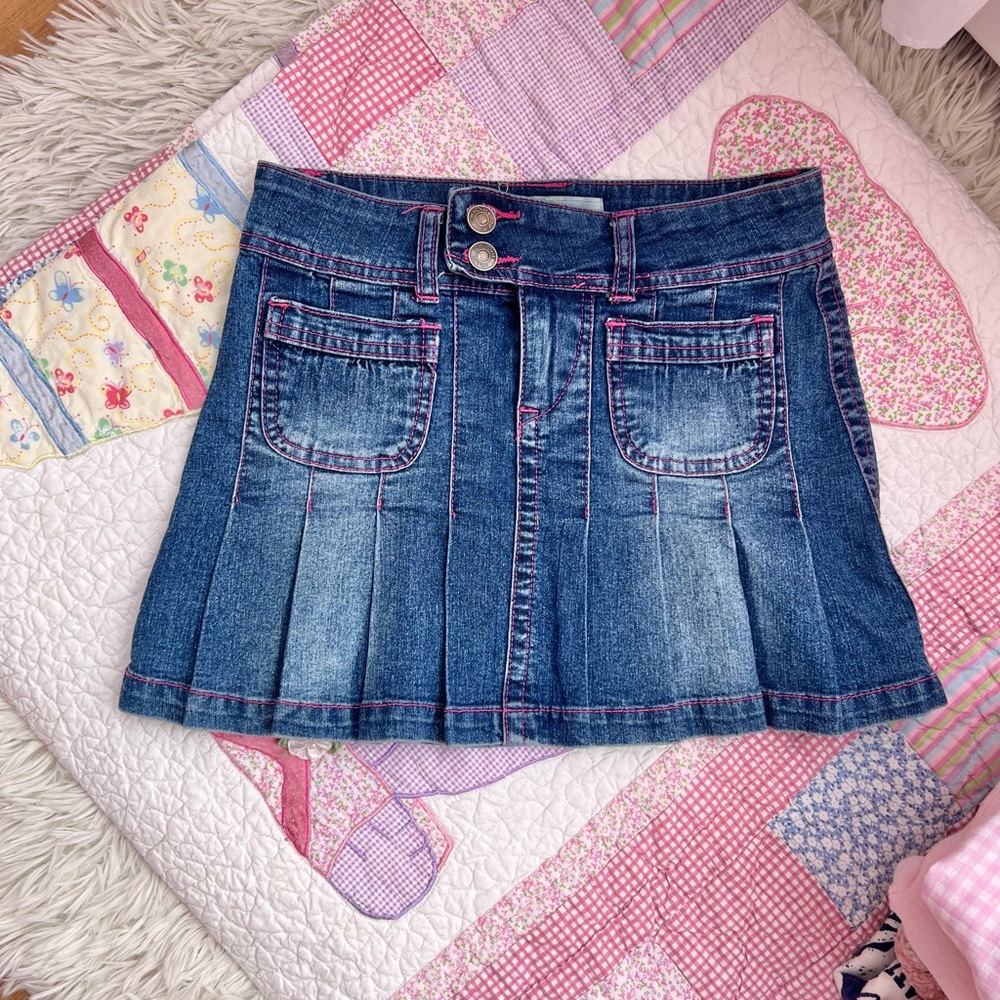 Denim Pleated Mini Skirt with Pink Stitching!